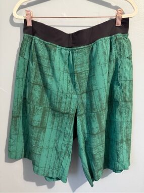 Lululemon T.H.E. Short 9" *Linerless Size large